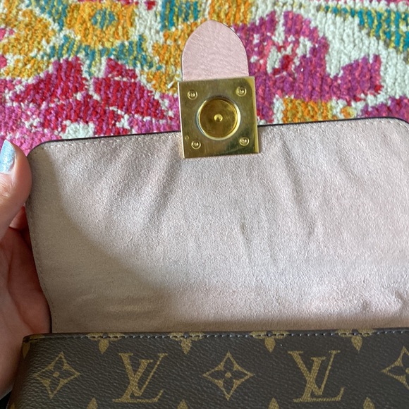 Louis Vuitton locky bb - Picture 9 of 16